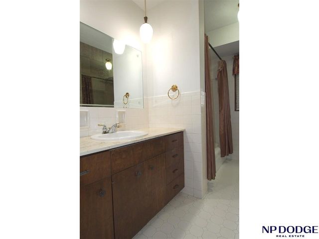 4846 S 93 Avenue, Omaha, NE 68127