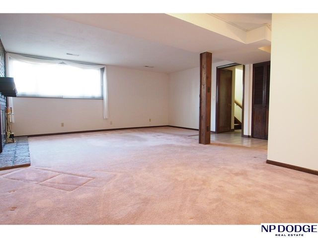 4846 S 93 Avenue, Omaha, NE 68127