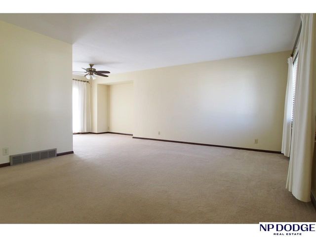 4846 S 93 Avenue, Omaha, NE 68127