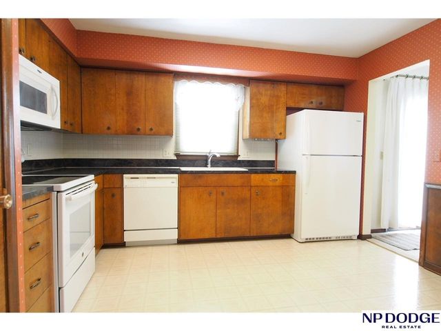 4846 S 93 Avenue, Omaha, NE 68127