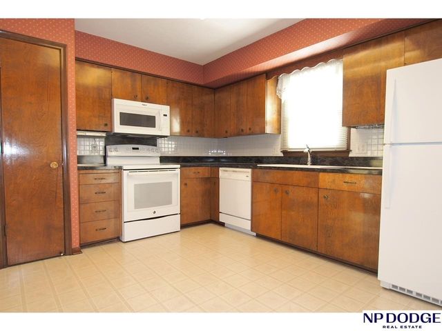 4846 S 93 Avenue, Omaha, NE 68127