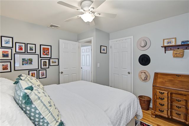 162 East View Avenue, Cranston, RI 02920