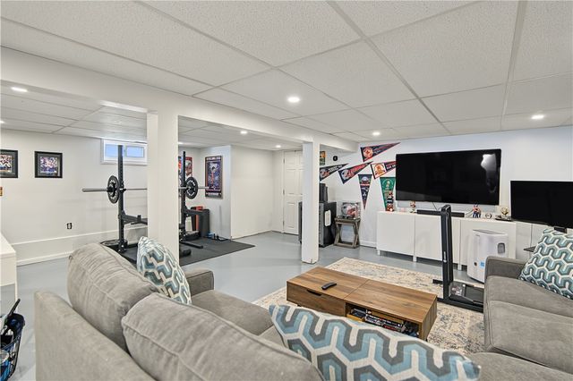 162 East View Avenue, Cranston, RI 02920