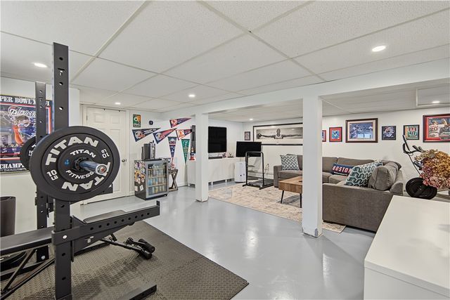 162 East View Avenue, Cranston, RI 02920