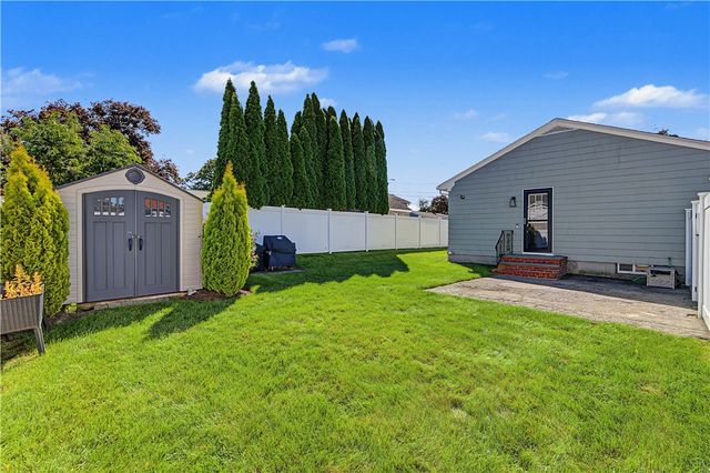 162 East View Avenue, Cranston, RI 02920
