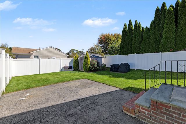 162 East View Avenue, Cranston, RI 02920
