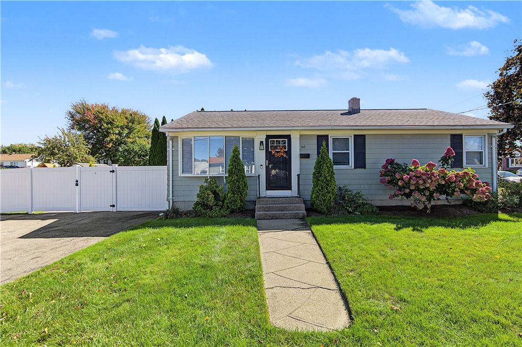 162 East View Avenue, Cranston, RI 02920