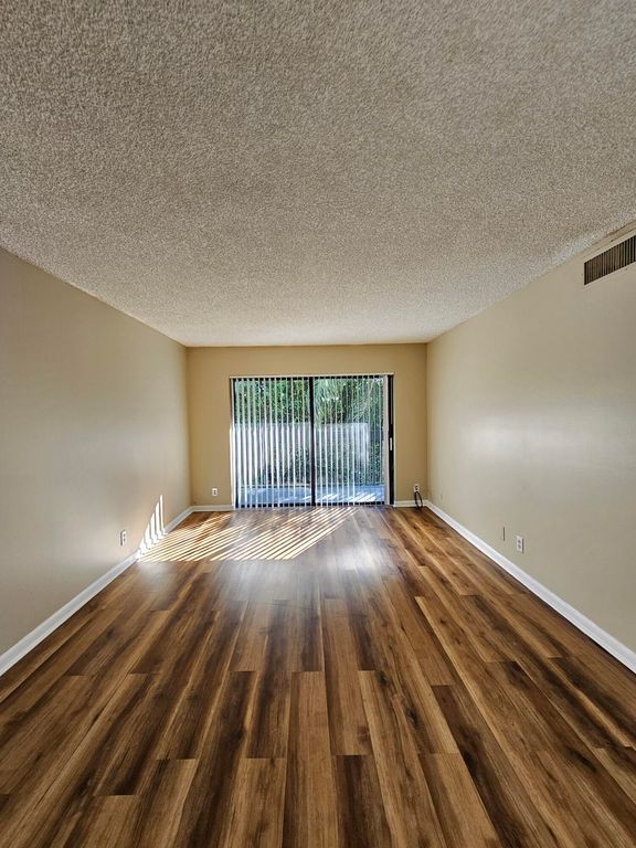 1950 N Congress Avenue 207, West Palm Beach, FL 33401