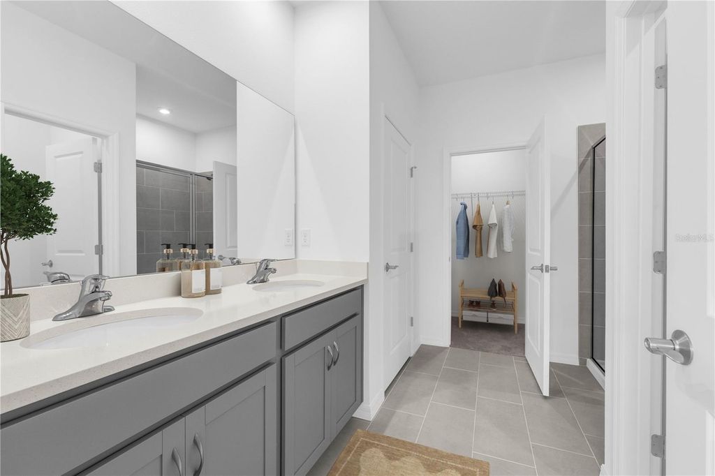 Image 17 of property listing at 10161 HUNTINGNET WAY, Leesburg, FL 34748