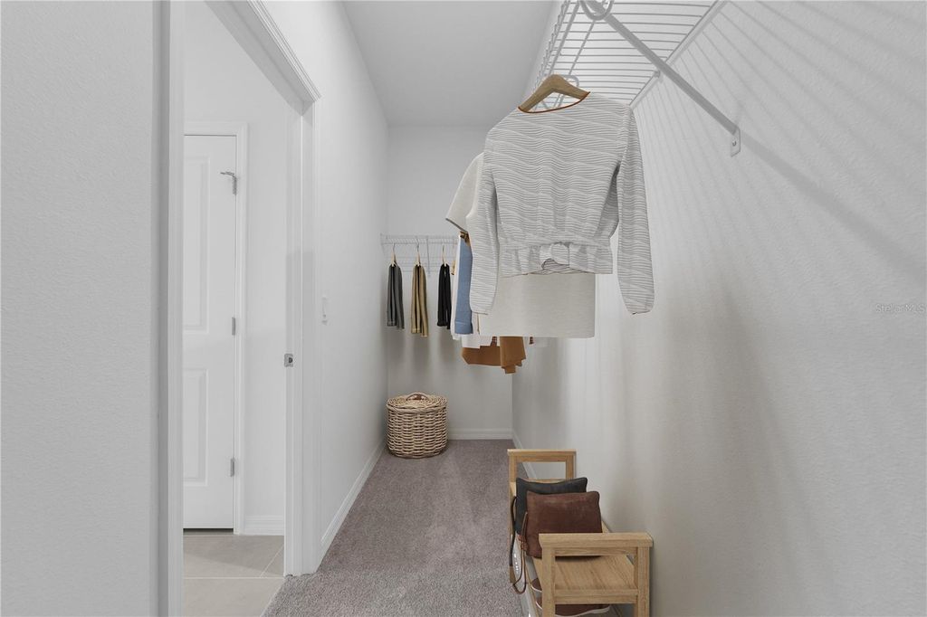 Image 18 of property listing at 10161 HUNTINGNET WAY, Leesburg, FL 34748