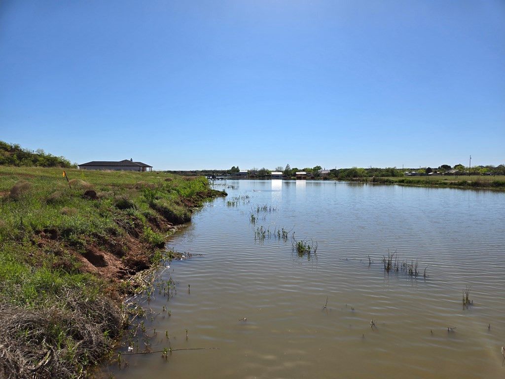 Image 5 of property listing at 2285 Hillside Drive, San Angelo, TX 76904