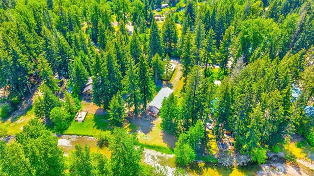 561 Sun Island Drive, Easton, WA 98925
