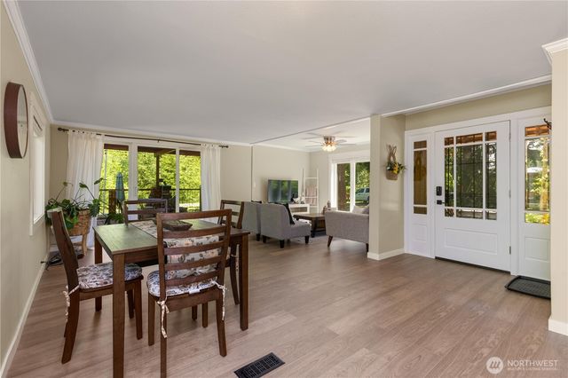 561 Sun Island Drive, Easton, WA 98925