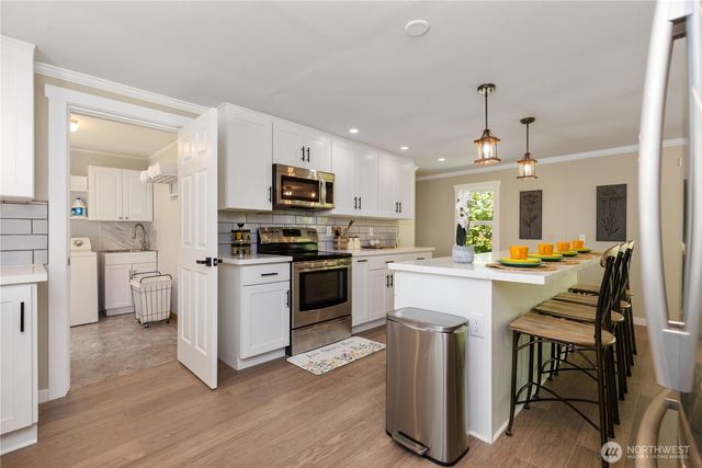 561 Sun Island Drive, Easton, WA 98925