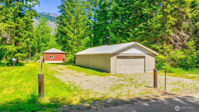 561 Sun Island Drive, Easton, WA 98925
