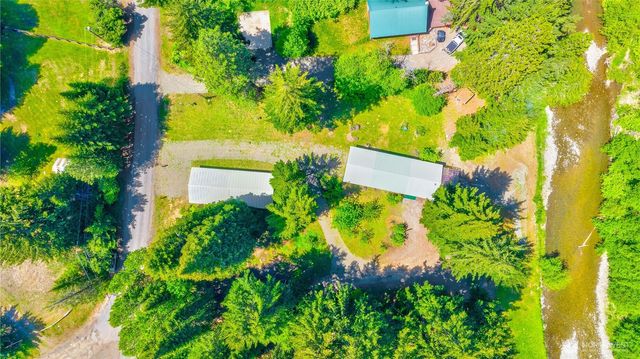 561 Sun Island Drive, Easton, WA 98925