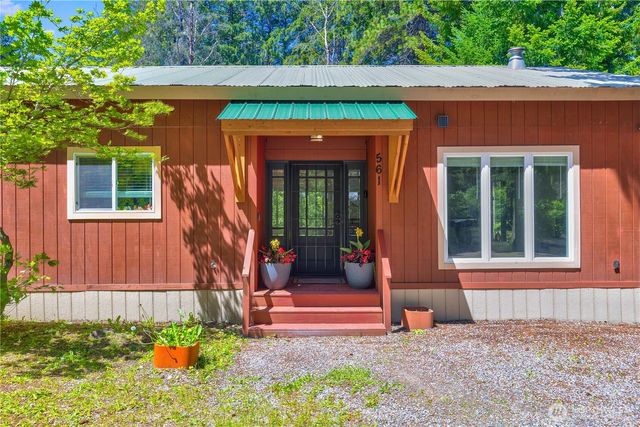 561 Sun Island Drive, Easton, WA 98925