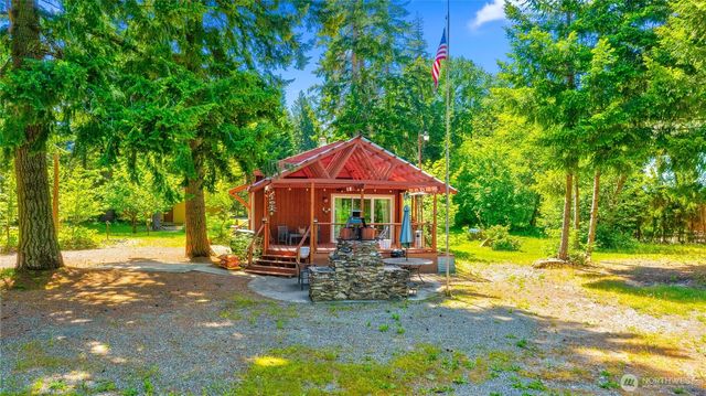 561 Sun Island Drive, Easton, WA 98925