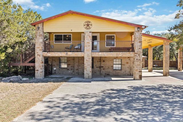 2481 LAKESHORE DR, Canyon Lake, TX 78133