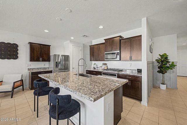 4370 W SUNCUP Drive, San Tan Valley, AZ 85144