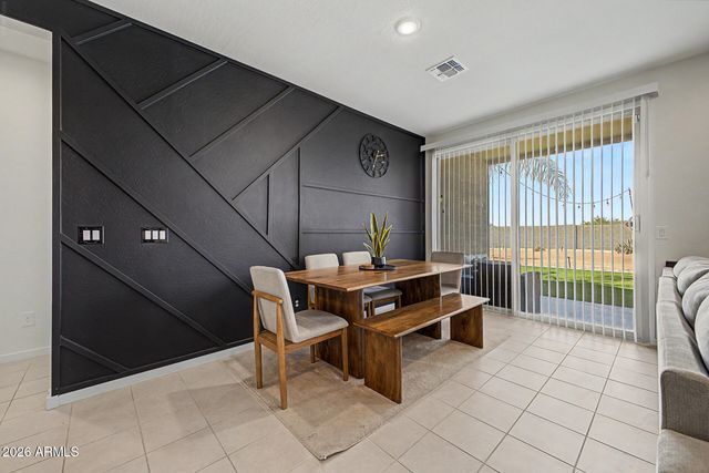4370 W SUNCUP Drive, San Tan Valley, AZ 85144