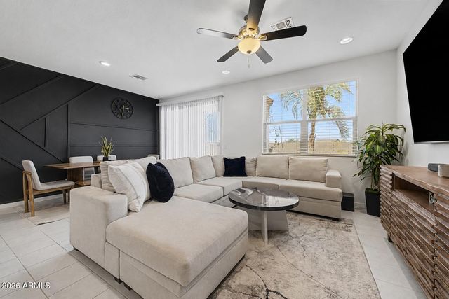 4370 W SUNCUP Drive, San Tan Valley, AZ 85144
