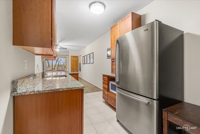 381 Hickory Lane, South Elgin, IL 60177