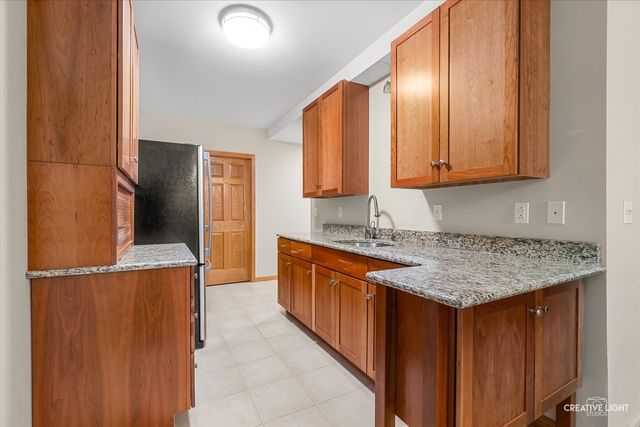 381 Hickory Lane, South Elgin, IL 60177