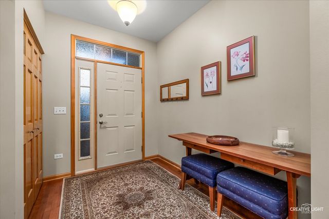 381 Hickory Lane, South Elgin, IL 60177