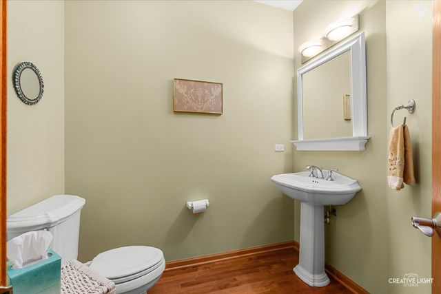 381 Hickory Lane, South Elgin, IL 60177