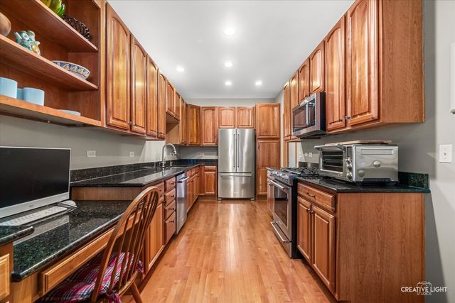 381 Hickory Lane, South Elgin, IL 60177