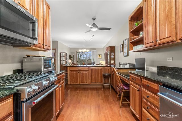 381 Hickory Lane, South Elgin, IL 60177