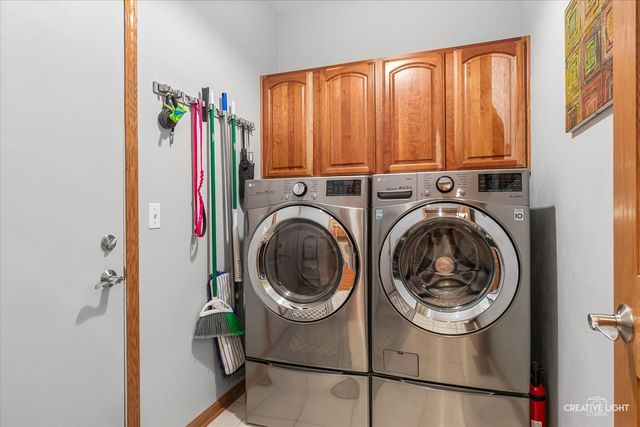 381 Hickory Lane, South Elgin, IL 60177