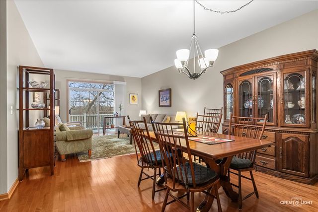 381 Hickory Lane, South Elgin, IL 60177