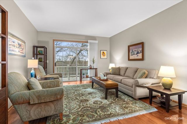 381 Hickory Lane, South Elgin, IL 60177