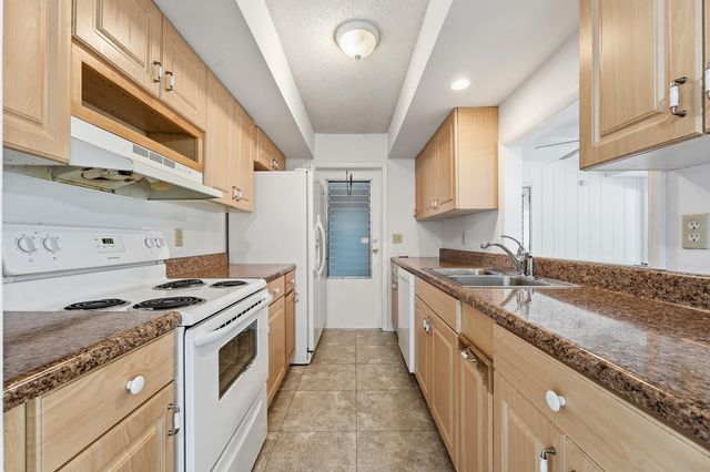 445 NE Armory Circle, Port St. Lucie, Port St Lucie, FL 34983