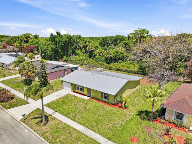 445 NE Armory Circle, Port St. Lucie, Port St Lucie, FL 34983