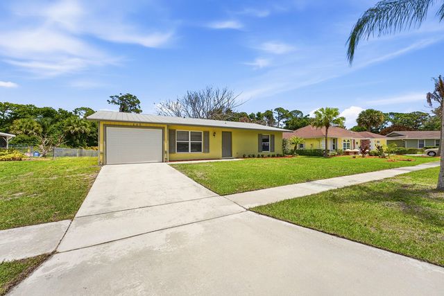 445 NE Armory Circle, Port St. Lucie, Port St Lucie, FL 34983