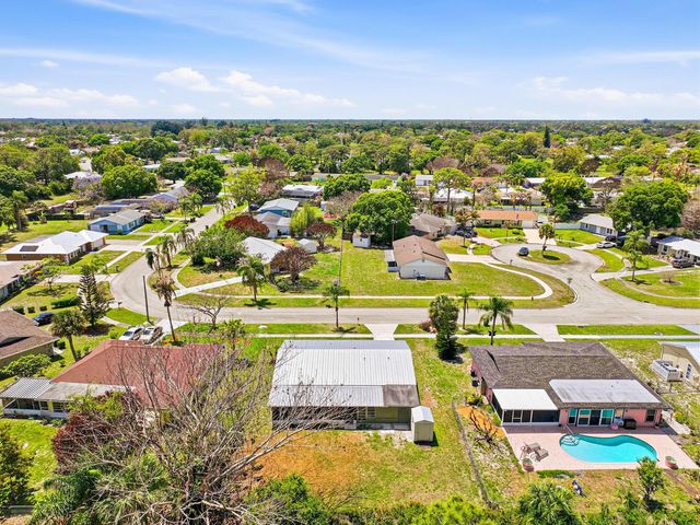 445 NE Armory Circle, Port St. Lucie, Port St Lucie, FL 34983