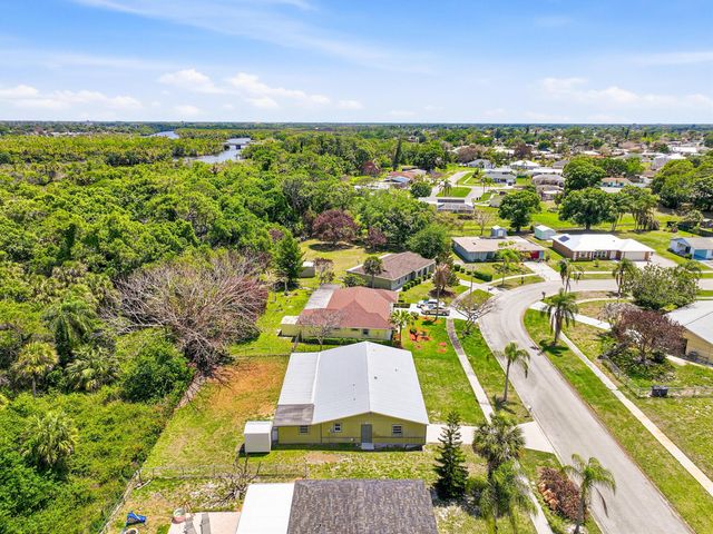 445 NE Armory Circle, Port St. Lucie, Port St Lucie, FL 34983