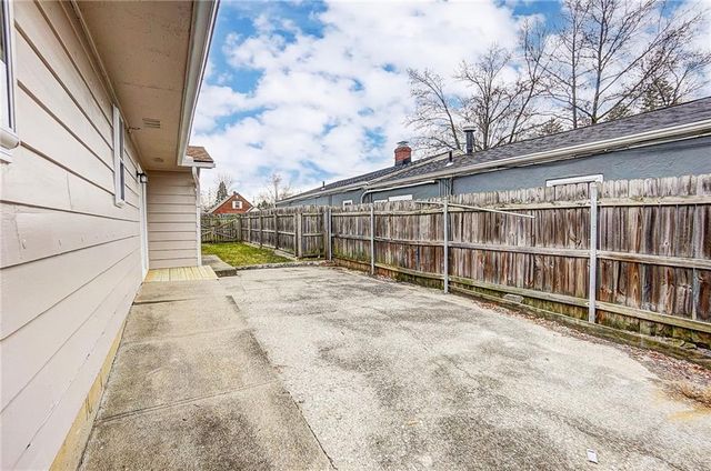 555 East Drive, Dayton, OH 45419
