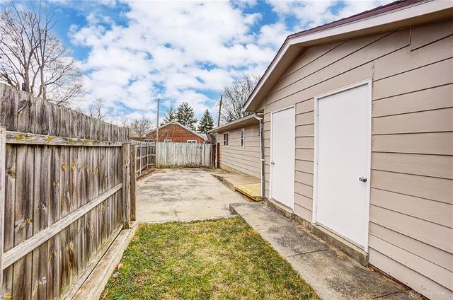 555 East Drive, Dayton, OH 45419