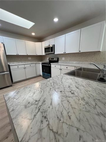 555 East Drive, Dayton, OH 45419