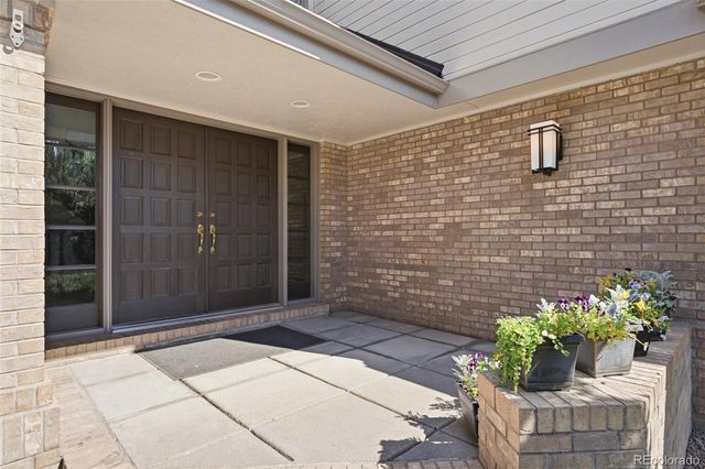1934 S Parfet Drive, Lakewood, CO 80227