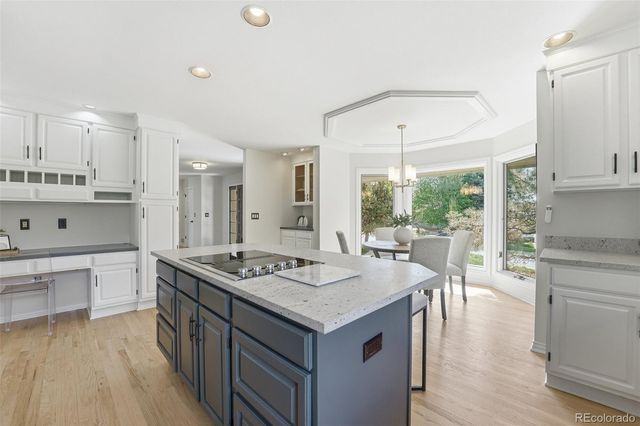 1934 S Parfet Drive, Lakewood, CO 80227
