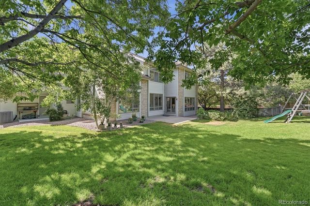 1934 S Parfet Drive, Lakewood, CO 80227