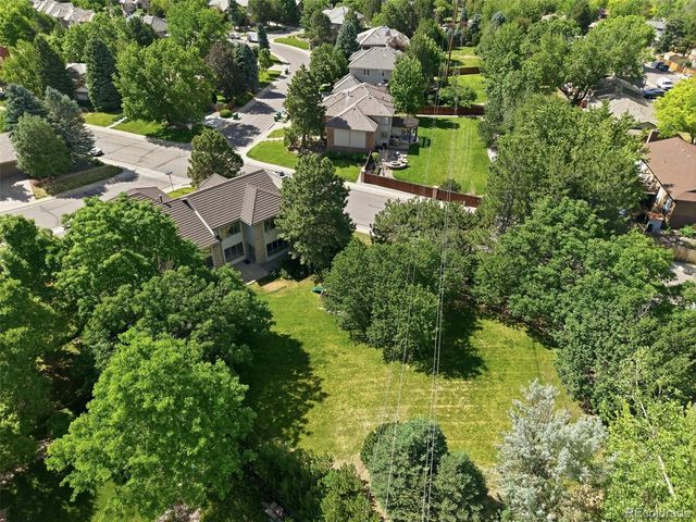 1934 S Parfet Drive, Lakewood, CO 80227