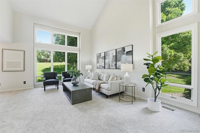 1934 S Parfet Drive, Lakewood, CO 80227