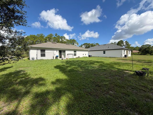 1001 Happiness Avenue SW, Palm Bay, FL 32908