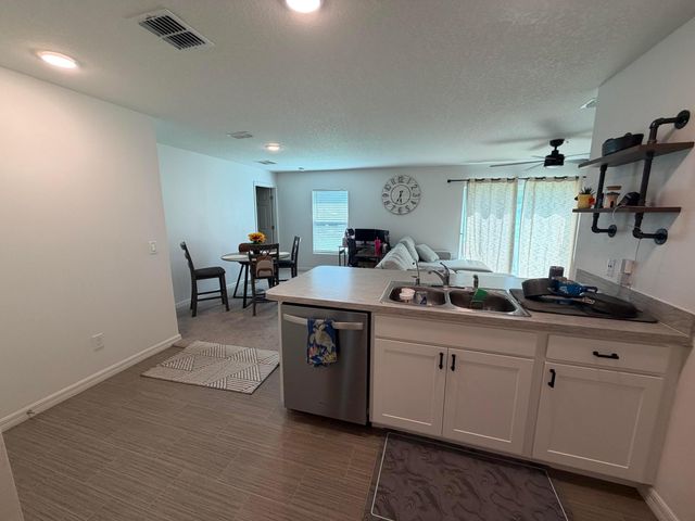1001 Happiness Avenue SW, Palm Bay, FL 32908